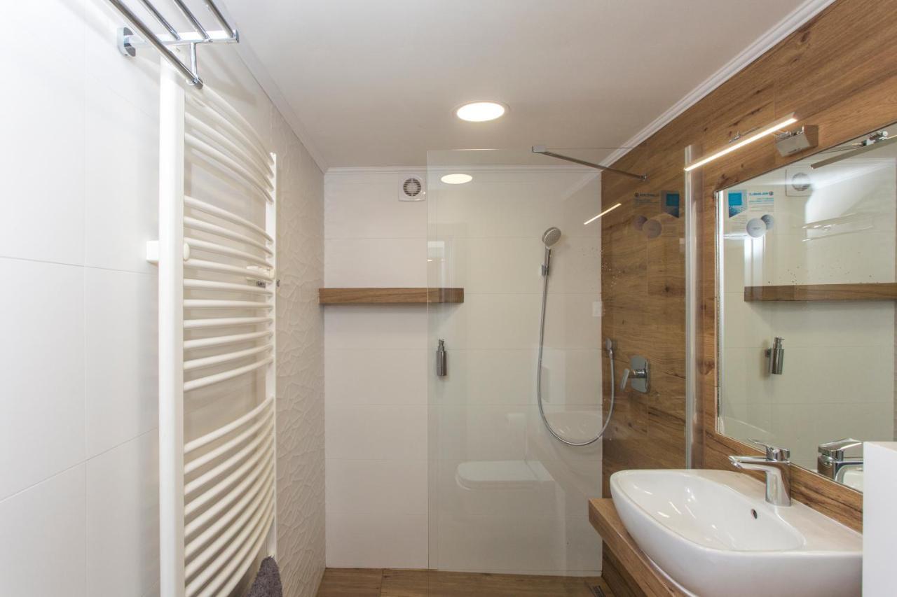 Guesthouse Yes In Bodice Εξωτερικό φωτογραφία